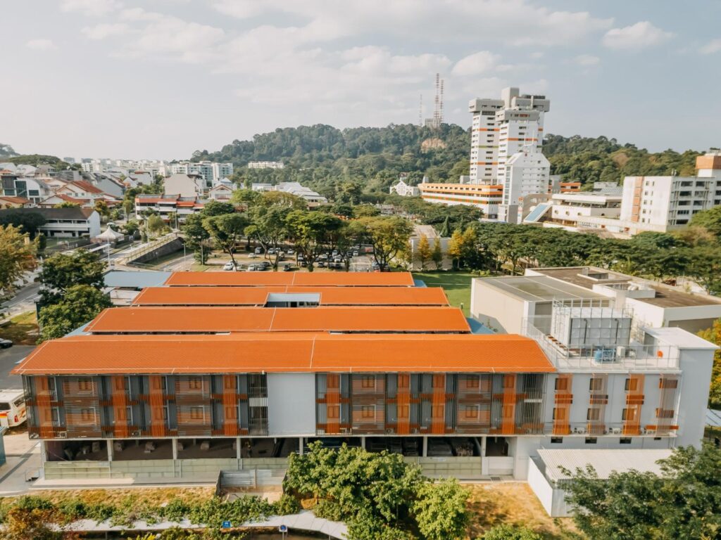 PROPOSED ERECTION OF A 3-STOREY TEMPORARY BUILDING COMPRISING OF HAWKER CENTRE, WET MARKET AND PUBLIC HEALTHCARE STAFF ACCOMMODATION (TOTAL 360 BEDS) WITH ANCILLARY OFFICES, ELECTRICAL SUBSTATION AND BIN CENTRE AT 2A JALAN SEH CHUAN